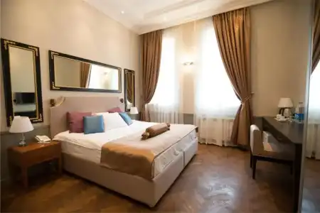 Seven Rooms Boutique - 0