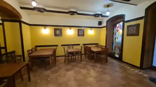 Jan-Hostel Jan - 3