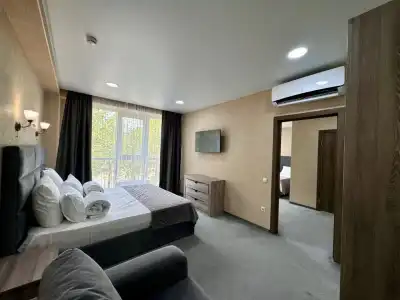 Grand Sapphire - 69