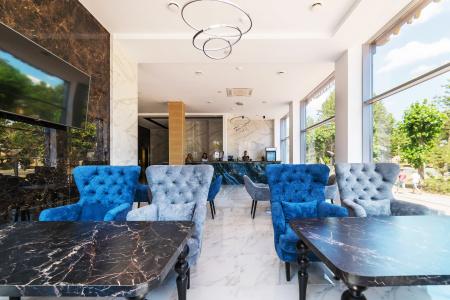 Grand Sapphire - 8