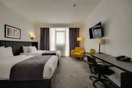Pine Astoria - 28