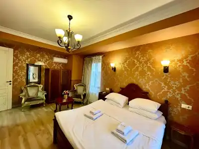 Silver 34 Boutique - 74