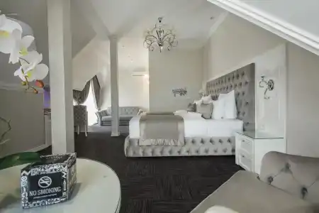 Stolitsa Butik-Hotel - 52