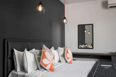 White Boutique and Residences - 42