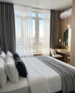 Suite - 76