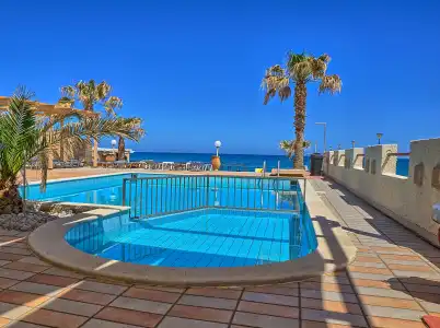 Seafront Beach Apartments - 9