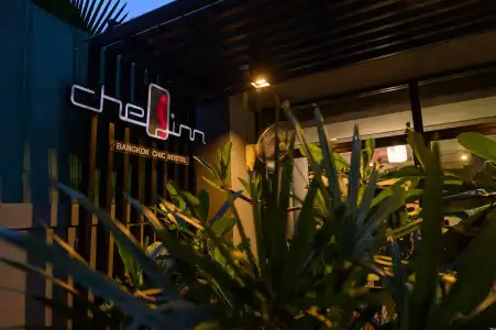 Sukhumvit Beds - 26