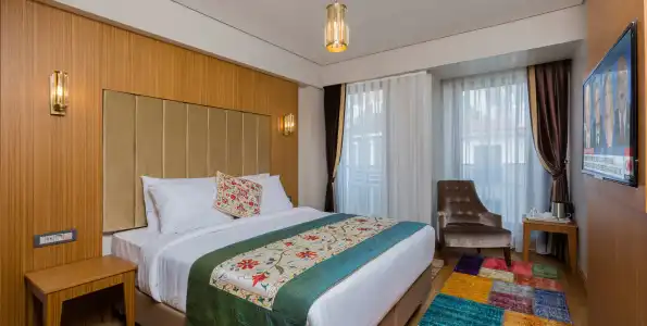 Obelisk & Suites - 16