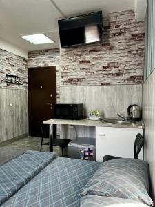 Samsonov Mini-on Stachek Avenue - 100