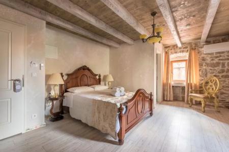 Heritage Palace Varos - Mag Quaint & Elegant Boutiques - 133