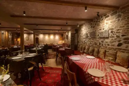 Hani I Pazarit Boutique - 25