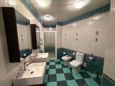 La Vie De Chateau - 168