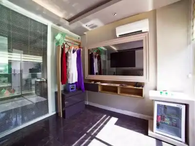 Upper House - 22