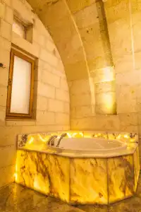 Solo Cave Suites - 65