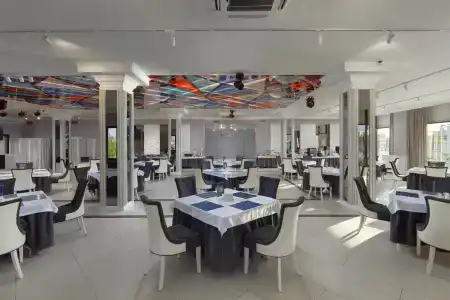 Golden Tulip Krasnodar - 16