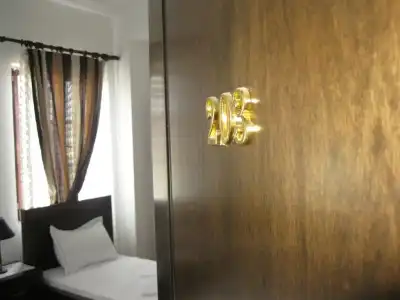 Sokak Boutique - 1