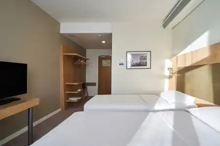 Park Inn by Radisson - 43