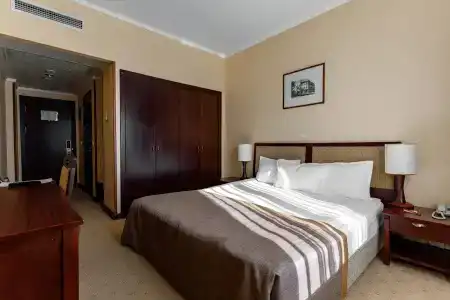 Hotel - 9