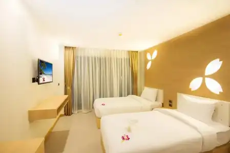 Clarian Beach Patong - 11