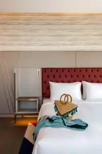 Hyatt Centric Jumeirah Dubai - 8