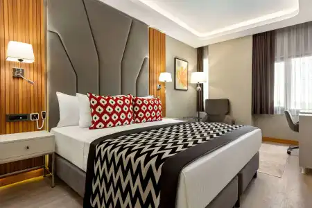 Ramada & Suites by Wyndham Istanbul Sisli - 1