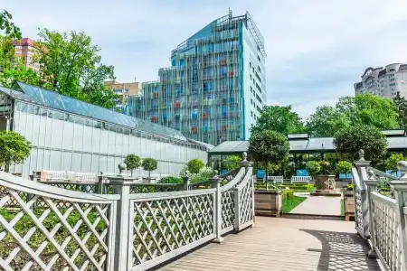 Garden Embassy - 17