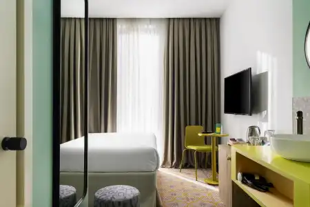Ibis Styles Old - 36
