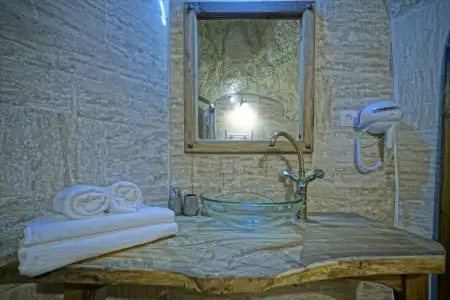 Vigneron Cave - 24