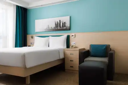 Hampton by Hilton Strogino - 9