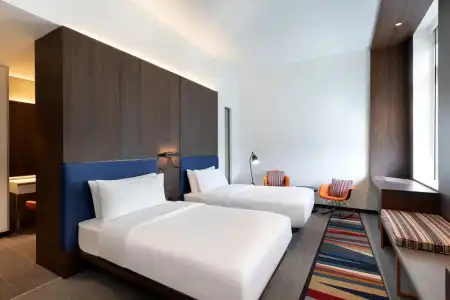 Aloft Al Mina, Dubai - 17