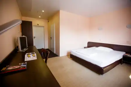 Astoria - 16