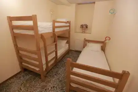 Midtown Hostel - 12