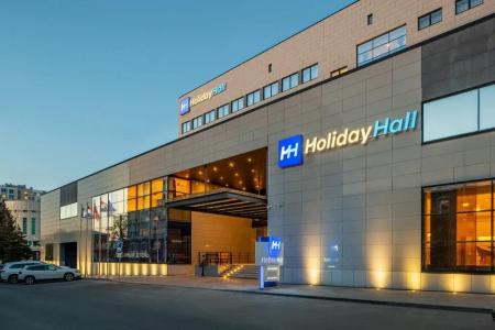 Holiday Inn, an IHG - 3