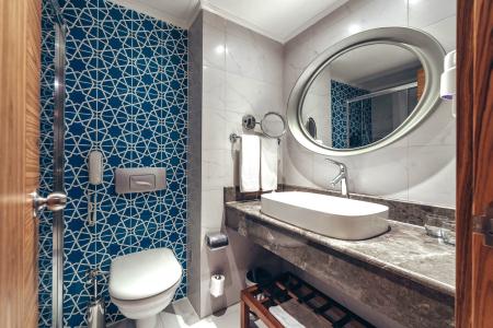 Paloma Perissia - 25