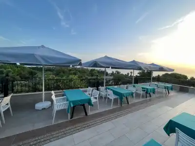 Beachway Side - 2
