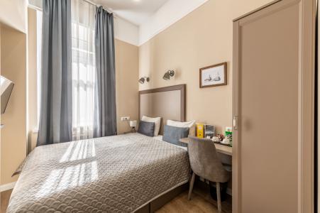 Lotman Boutique - 100