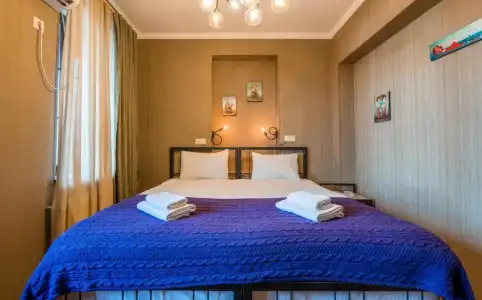 Gomi 19 Boutique - Old Tbilisi - 8