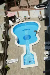 Maestro Guest House - 10