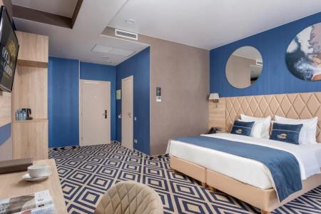 GOLD inn GARDEN - 70