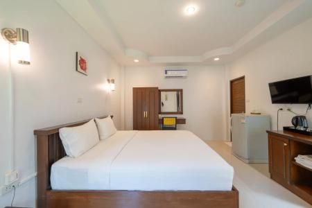 The Green Beach Resort - 52