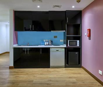 Ramada & Suites by Wyndham Dubai JBR - 125