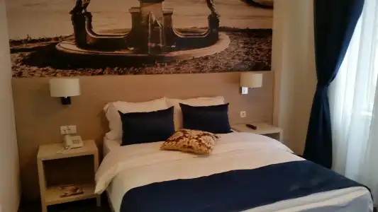 Five Points Square - City Center Bed&Breakfast - 11