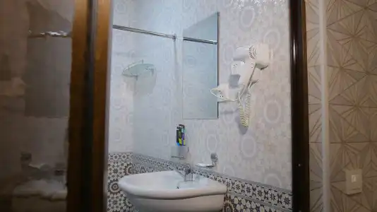 Registan Center Guest House - 33