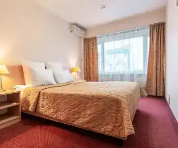 Akademicheskaya - 73