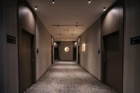 West Plaza - 14