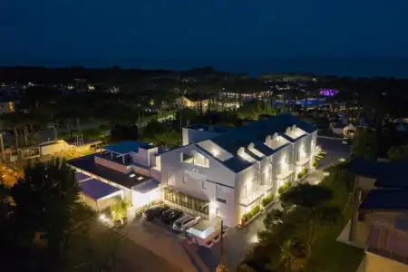 The Green Park Wellness Spa - 9