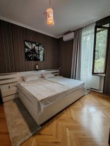 Qilimcha's Guest House - 142