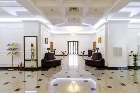 Grand - 4
