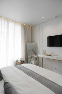 Suite - 4