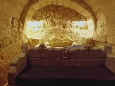 Stone Age Mansion - 93